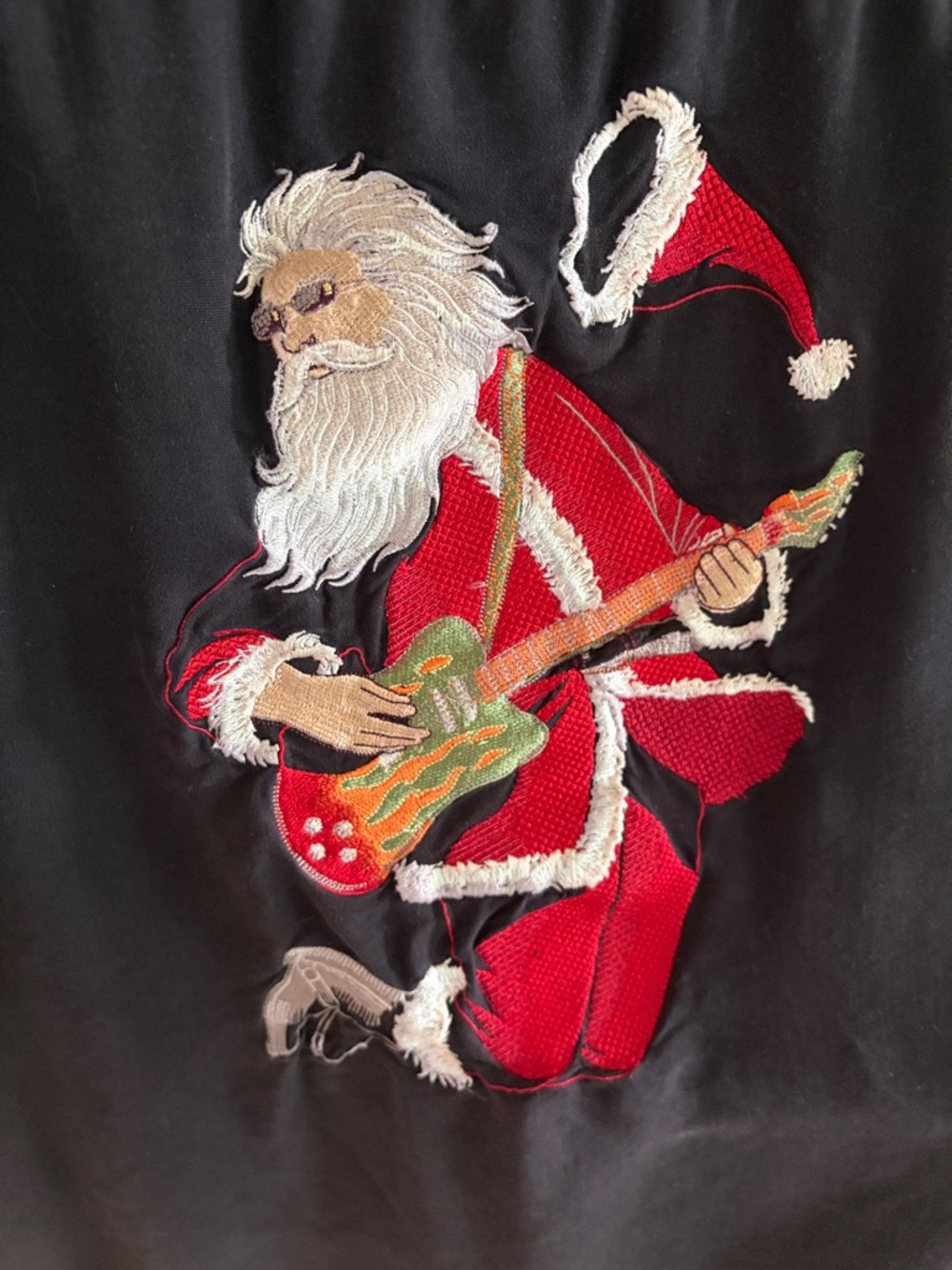 Tori Richard rockin Santa Resort Shirt with Black Trim